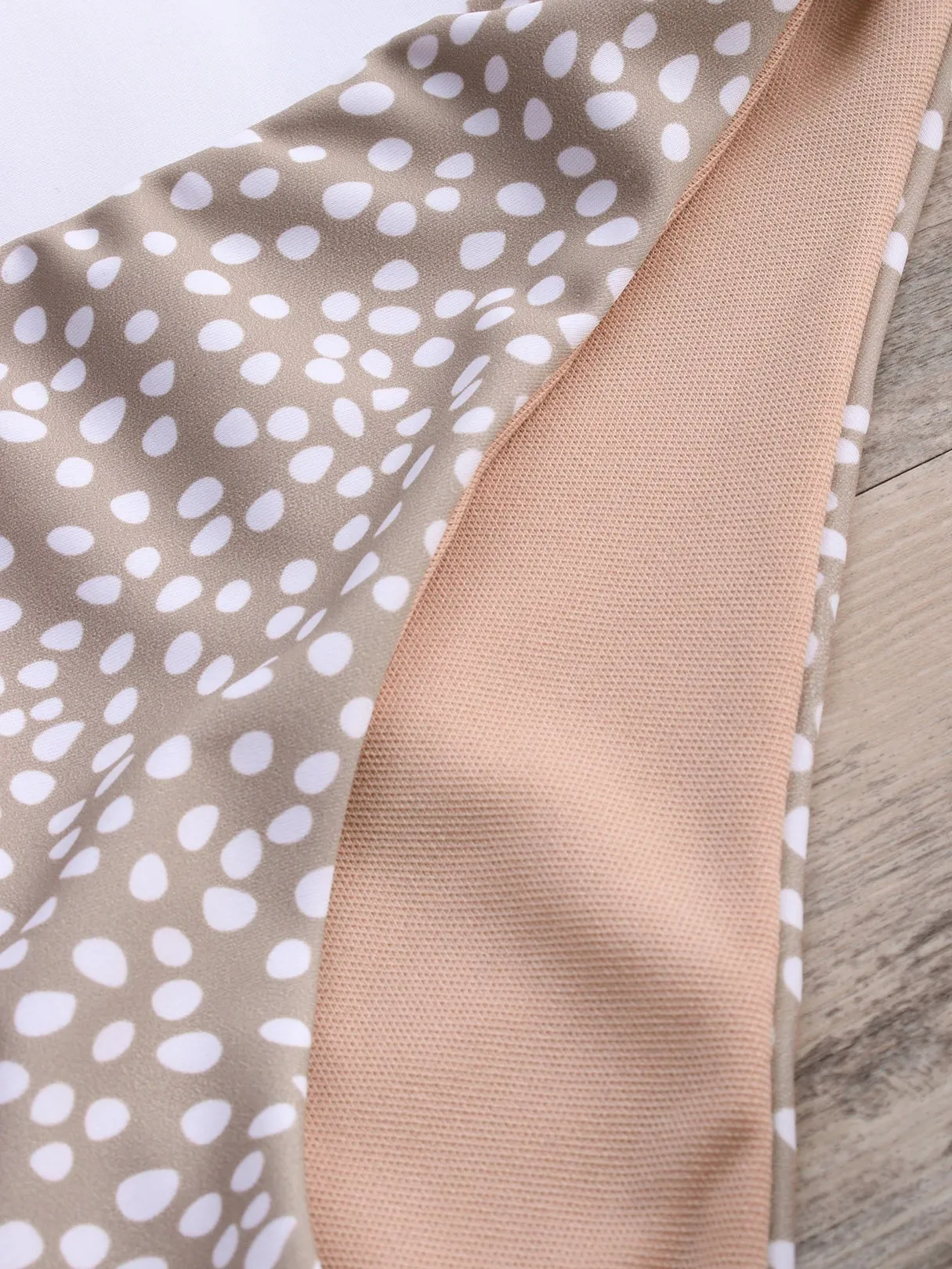 Beige Backless V-Neck Bikinis