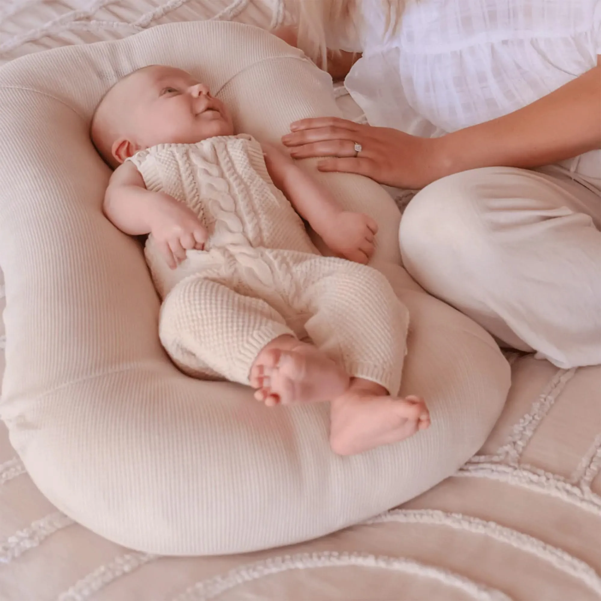Butterfly Maternity Pod - Oatmeal