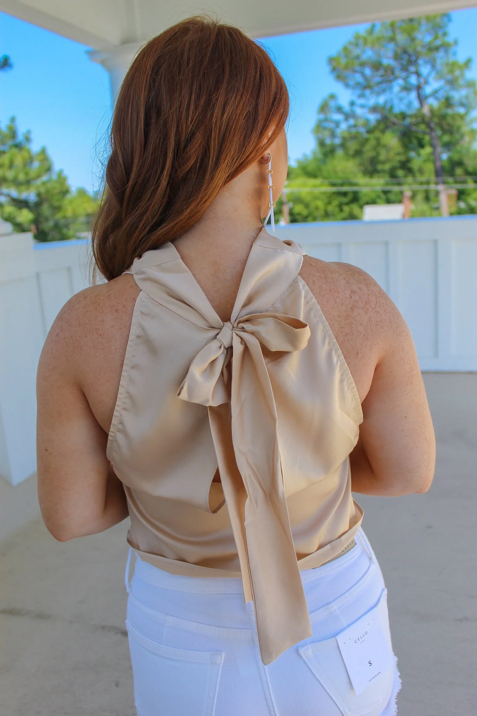 Clea Sleeveless Halter Top- Champagne