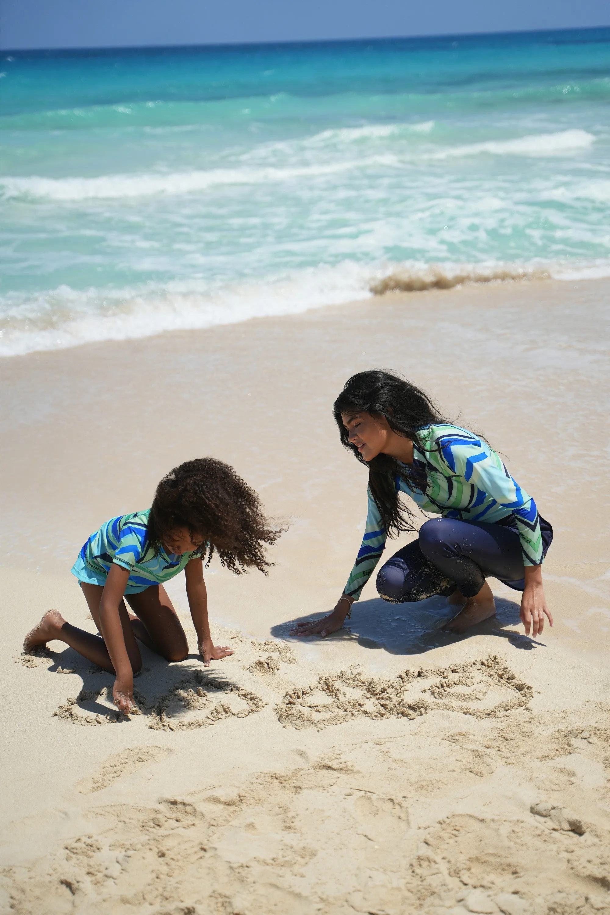 EverGreen Girl's Rashguard Set