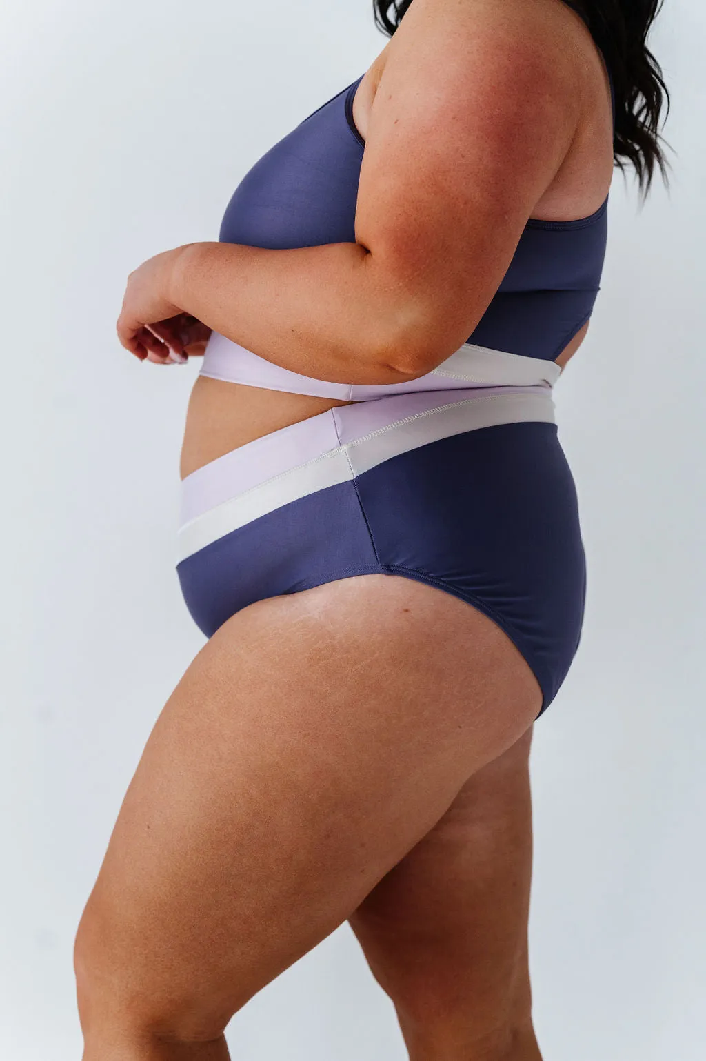 Maven Mid Rise Bottoms in Mulberry