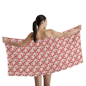 Minimal Hearts Bath Towel