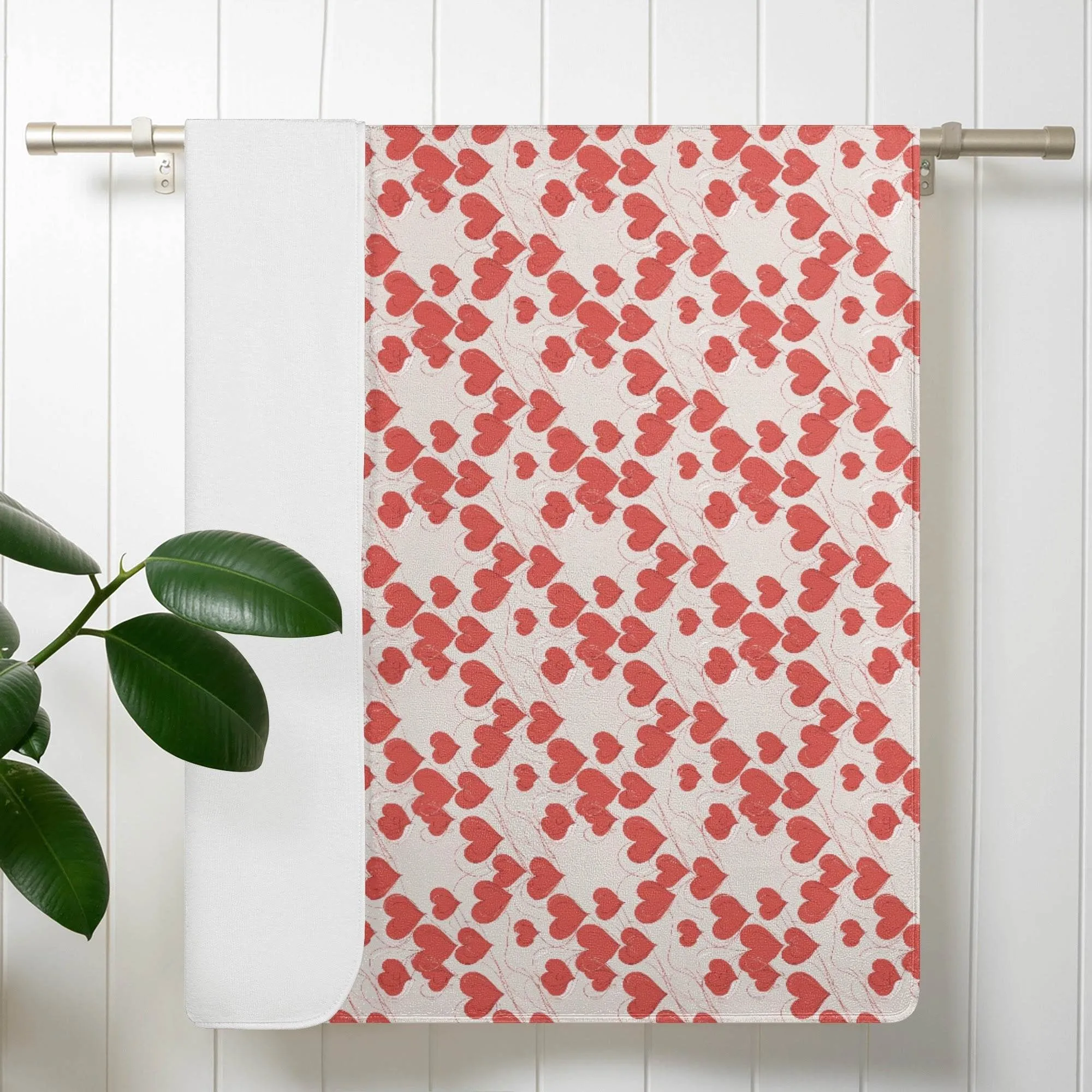 Minimal Hearts Bath Towel