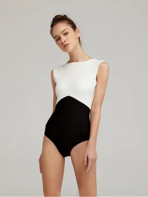 New Solid Color Black and White Stitching Bikini One-piece Triangle Swimsuit