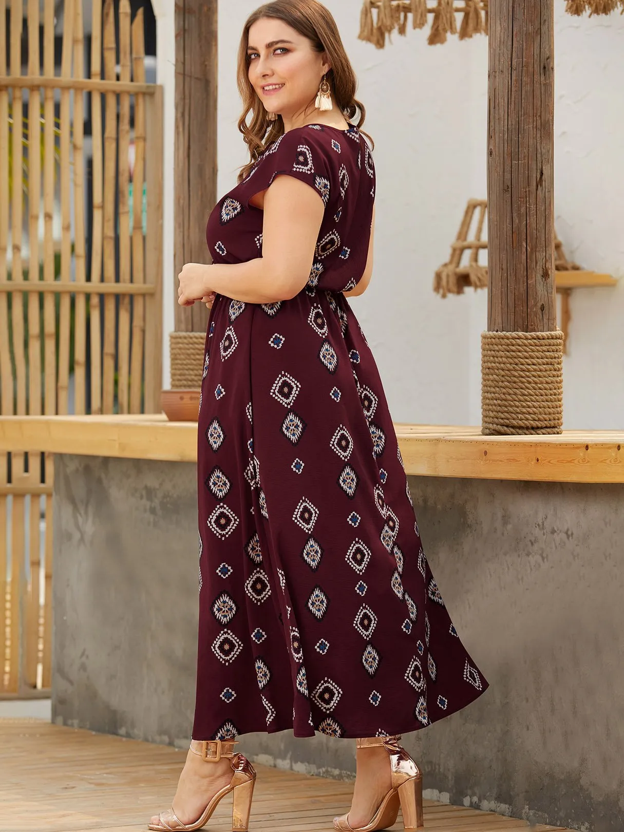 OEM ODM Round Neck Geometrical Short Sleeve Burgundy Plus Size Dress