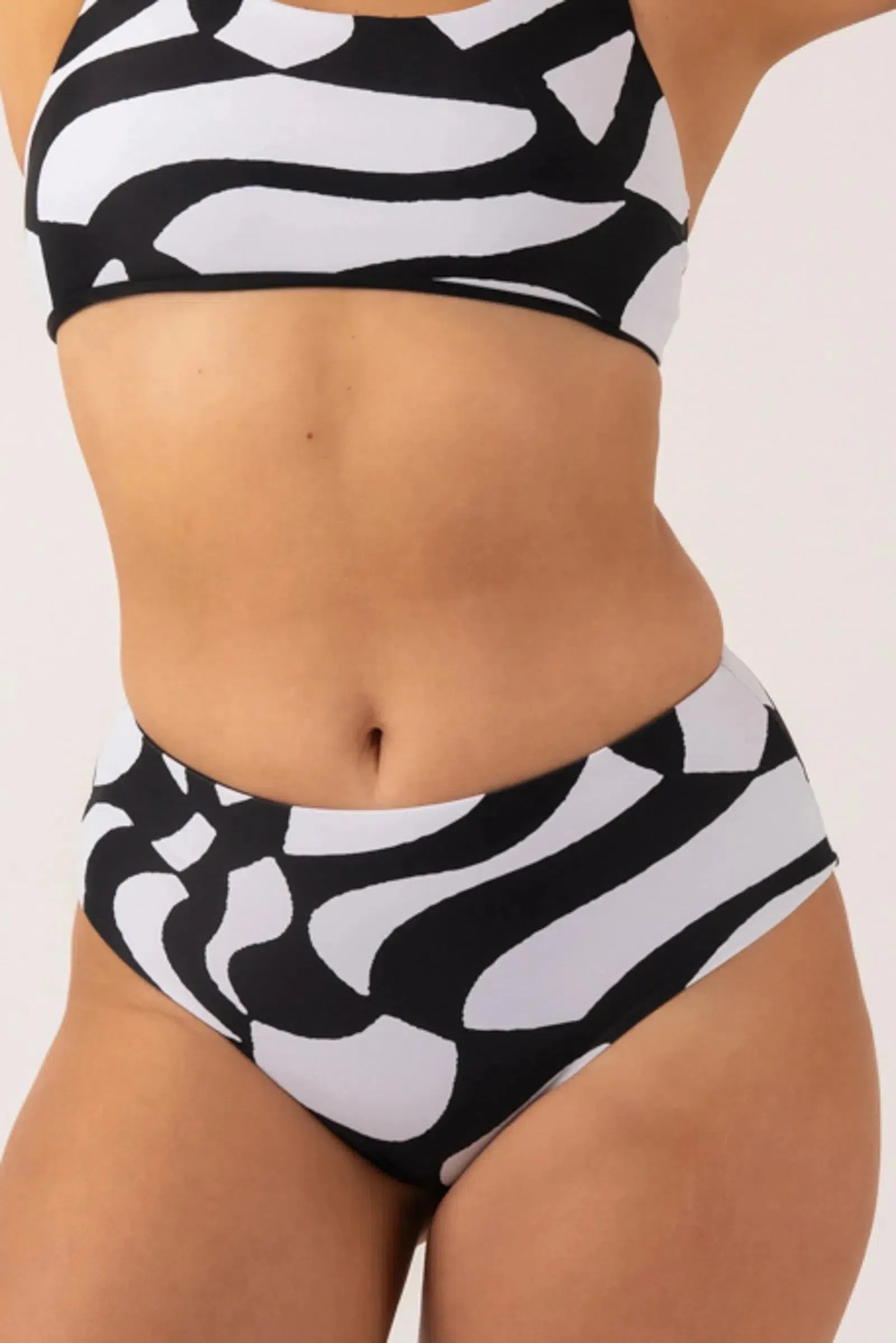 Silky Reversible High Waisted Medium Cut Bikini Bottom - Black Geo Waves
