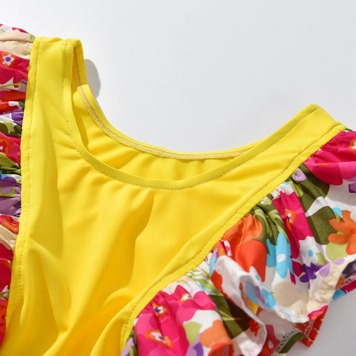 Swimsuit  children's swimwear European girls floral printed swimwear girls fly sleeve one-piece swimwear
