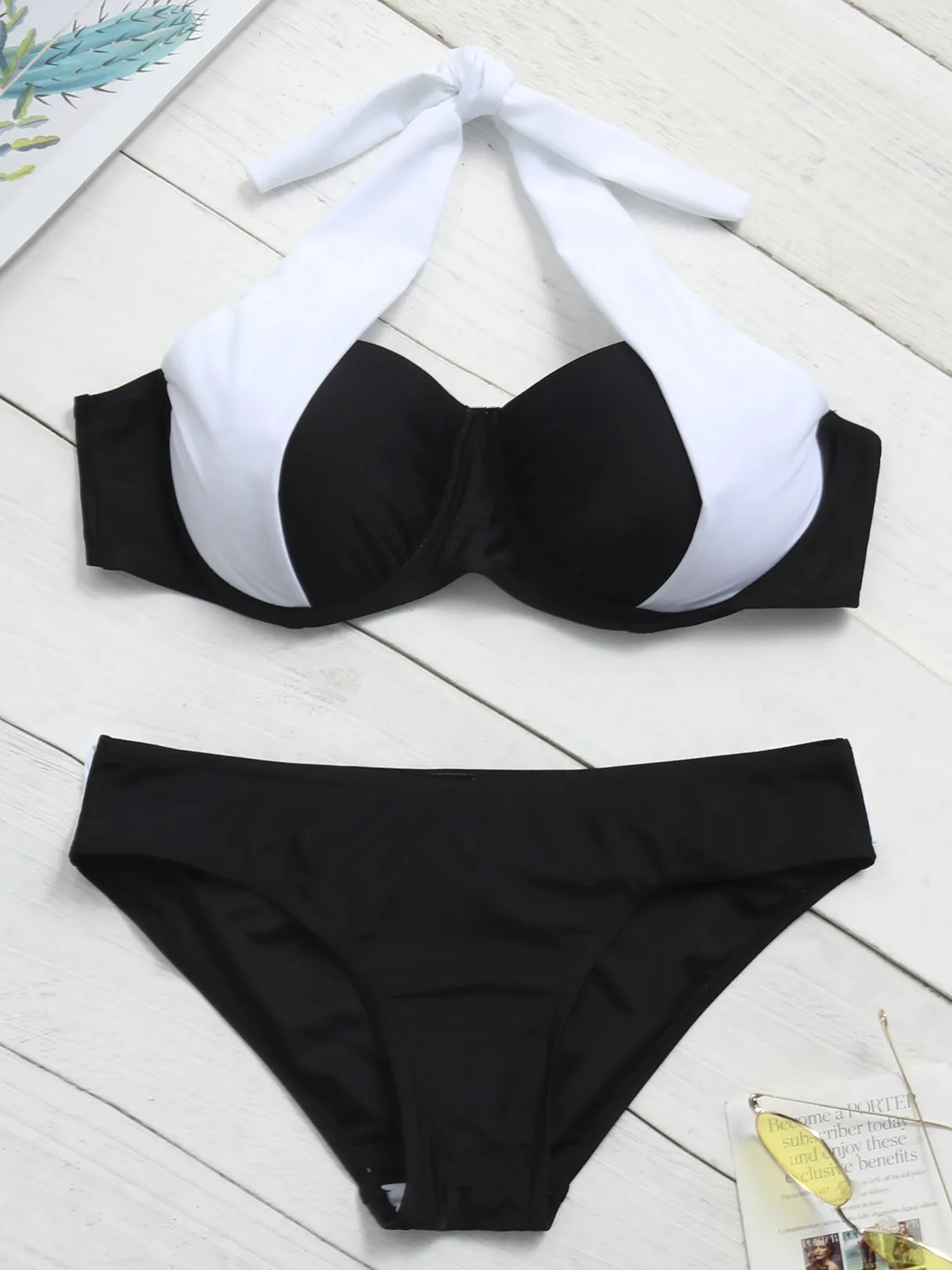 Wholesale Backless Halter-Neck Bikini Set with Padded Chest