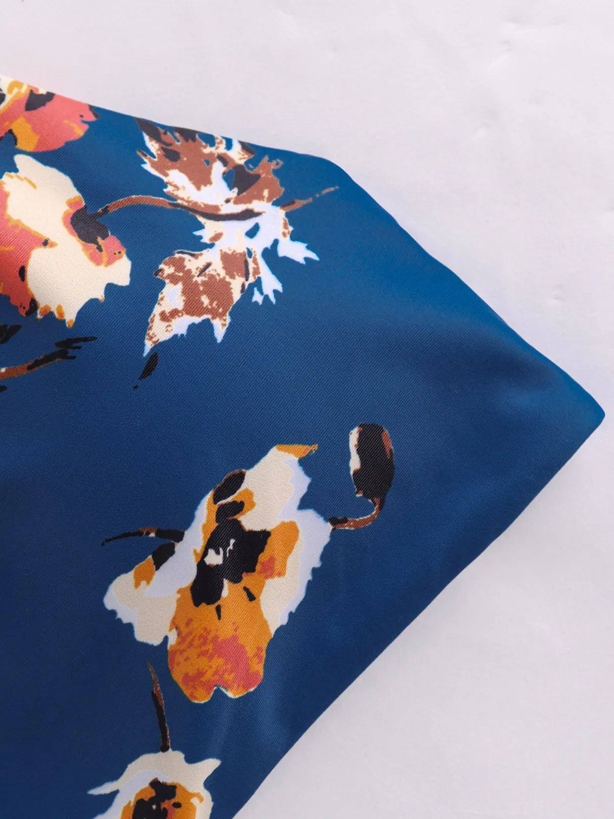 Wholesale Choker Neck Floral Print Backless Sleeveless Dark Blue Bikinis