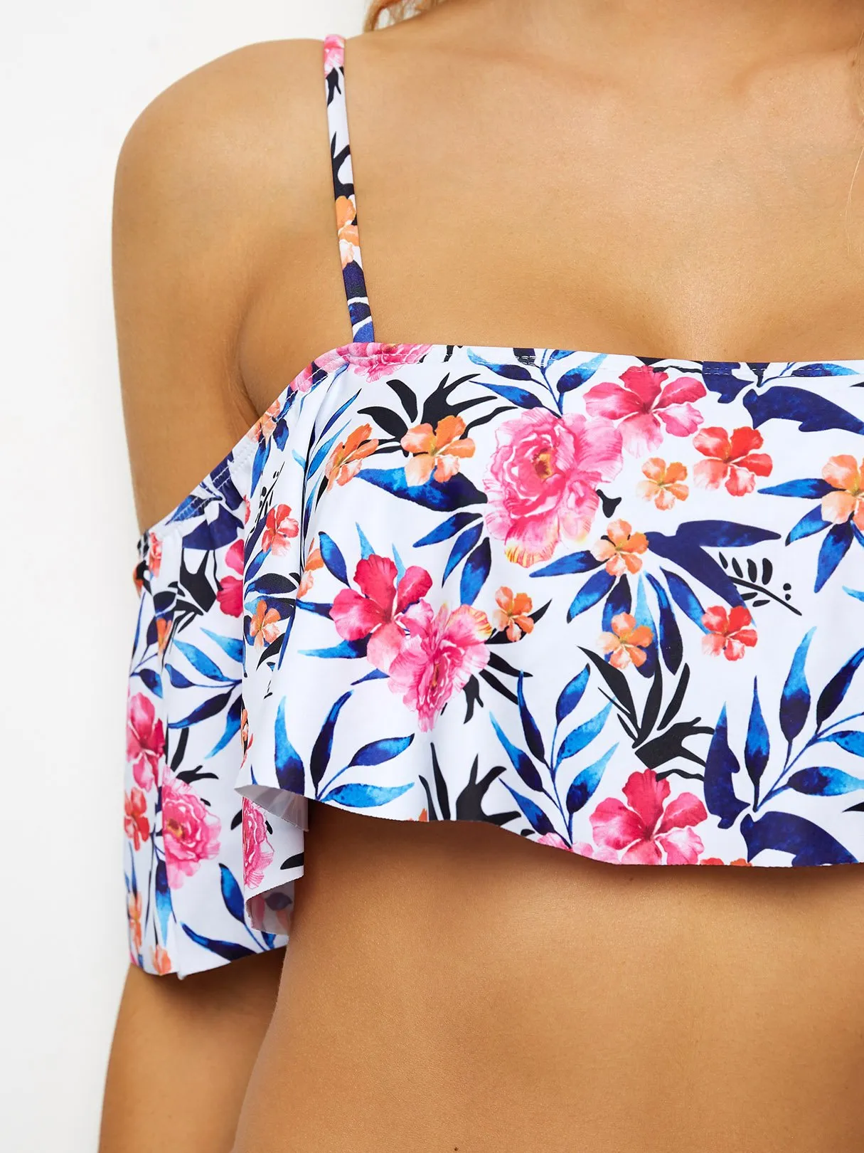 Wholesale Cold Shoulder Floral Print Short Sleeve Ruffle Flounced Hem 2 Piece Bikinis