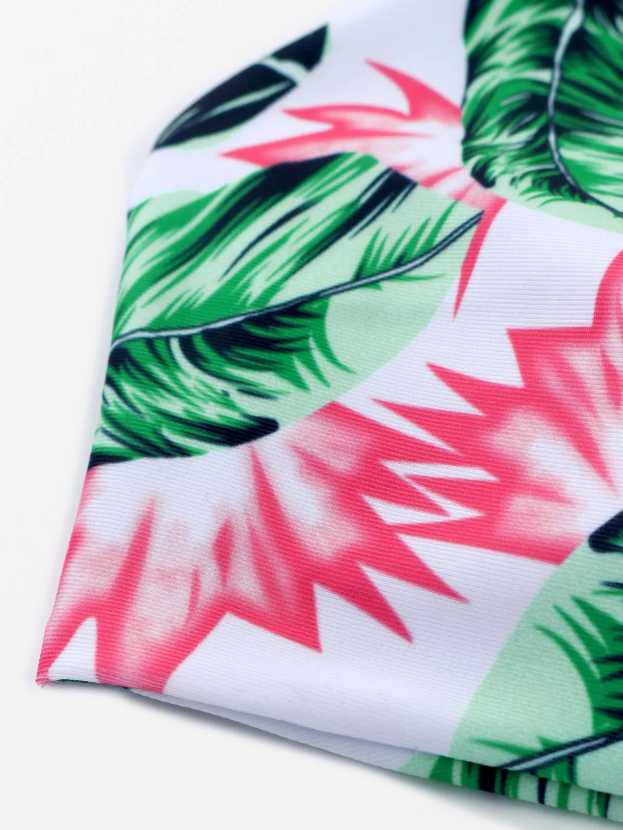 Wholesale Green V-Neck Sleeveless Printed Crossed Front Lace-Up Two Piece Bikinis
