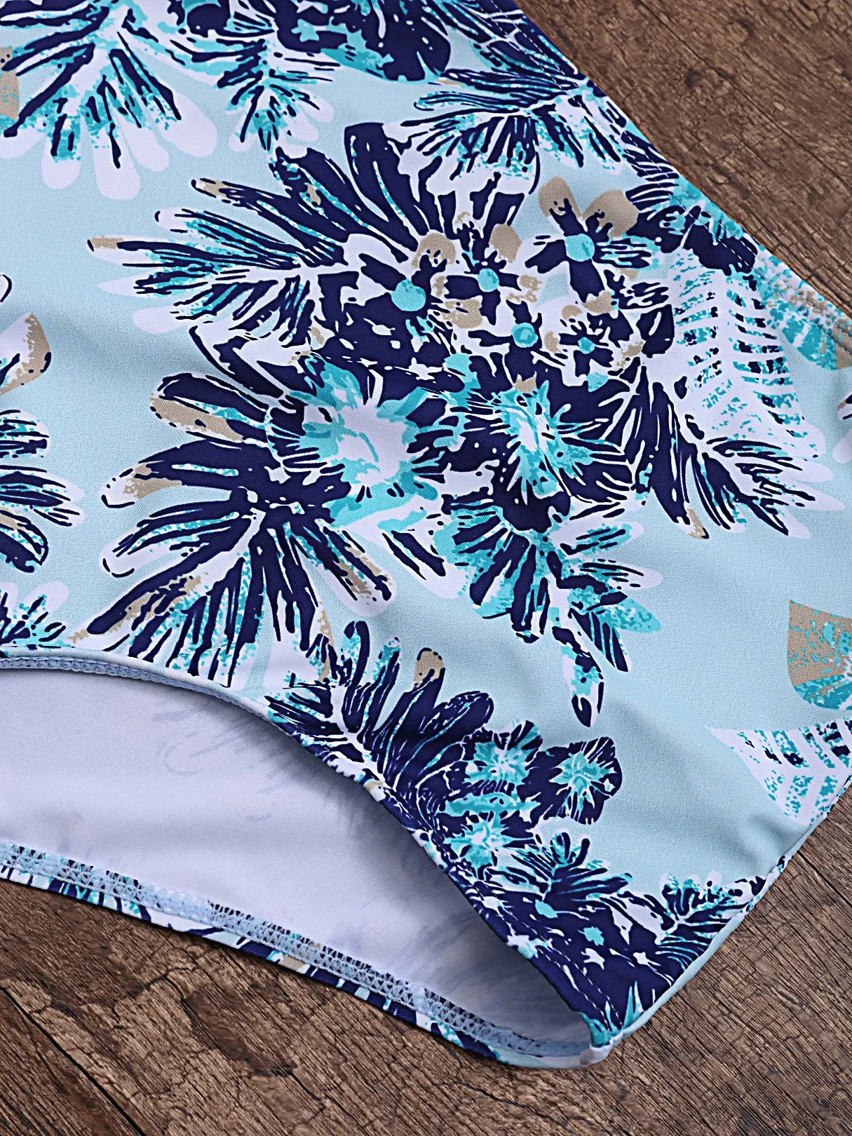 Wholesale Sleeveless Floral Print Bikinis
