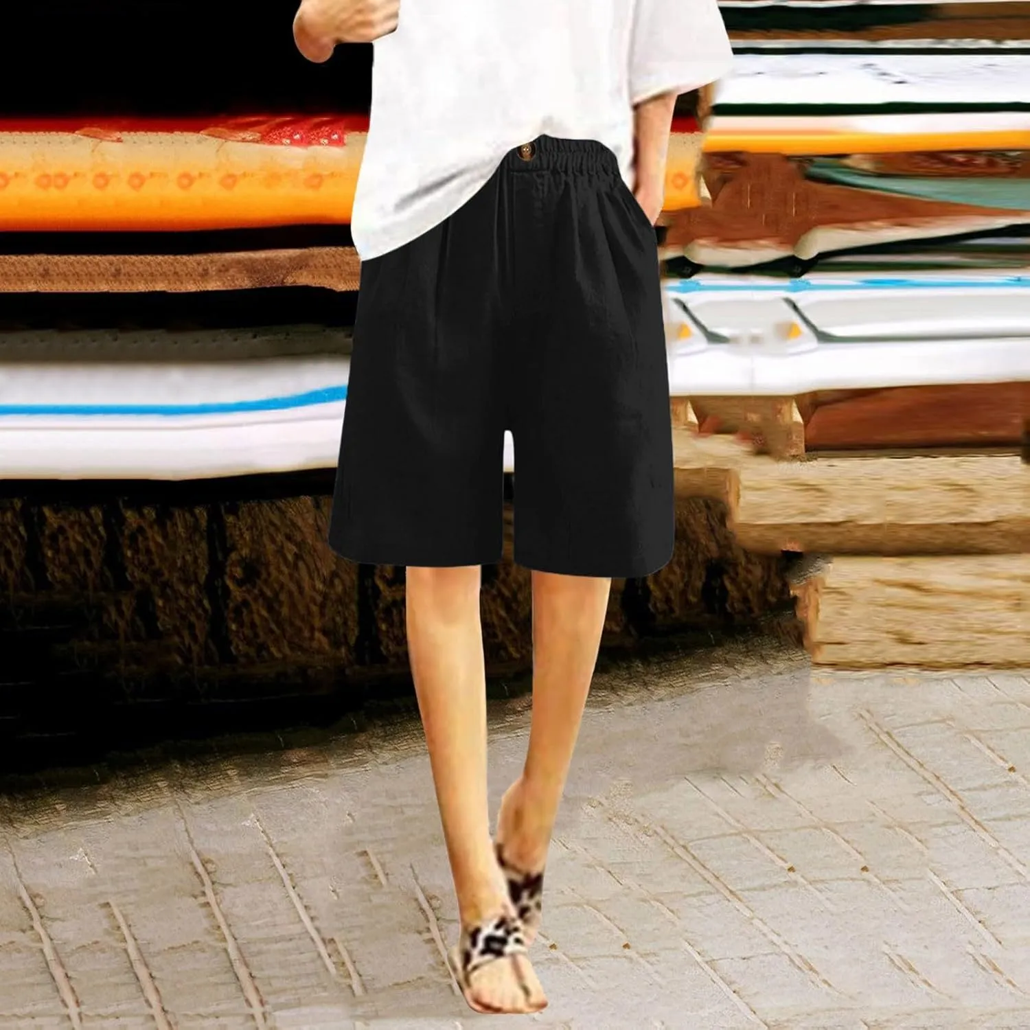 Womens Casual Bermuda Shorts Cotton Linen Elastic Waist Wide Leg Shorts Knee Length Summer Shorts with Pockets
