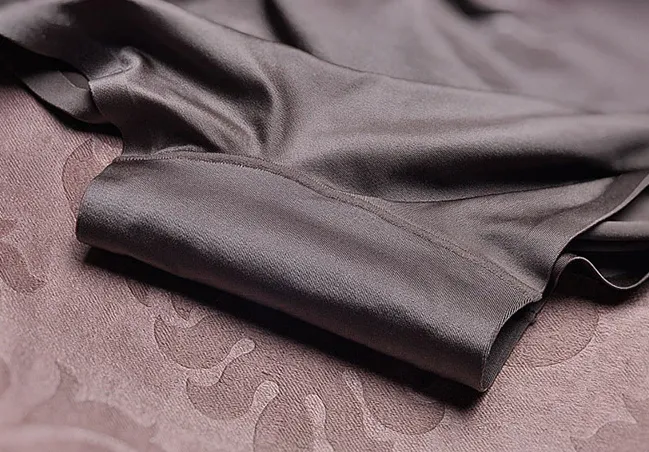 Women's Seamless Satin & Silk Boyshorts